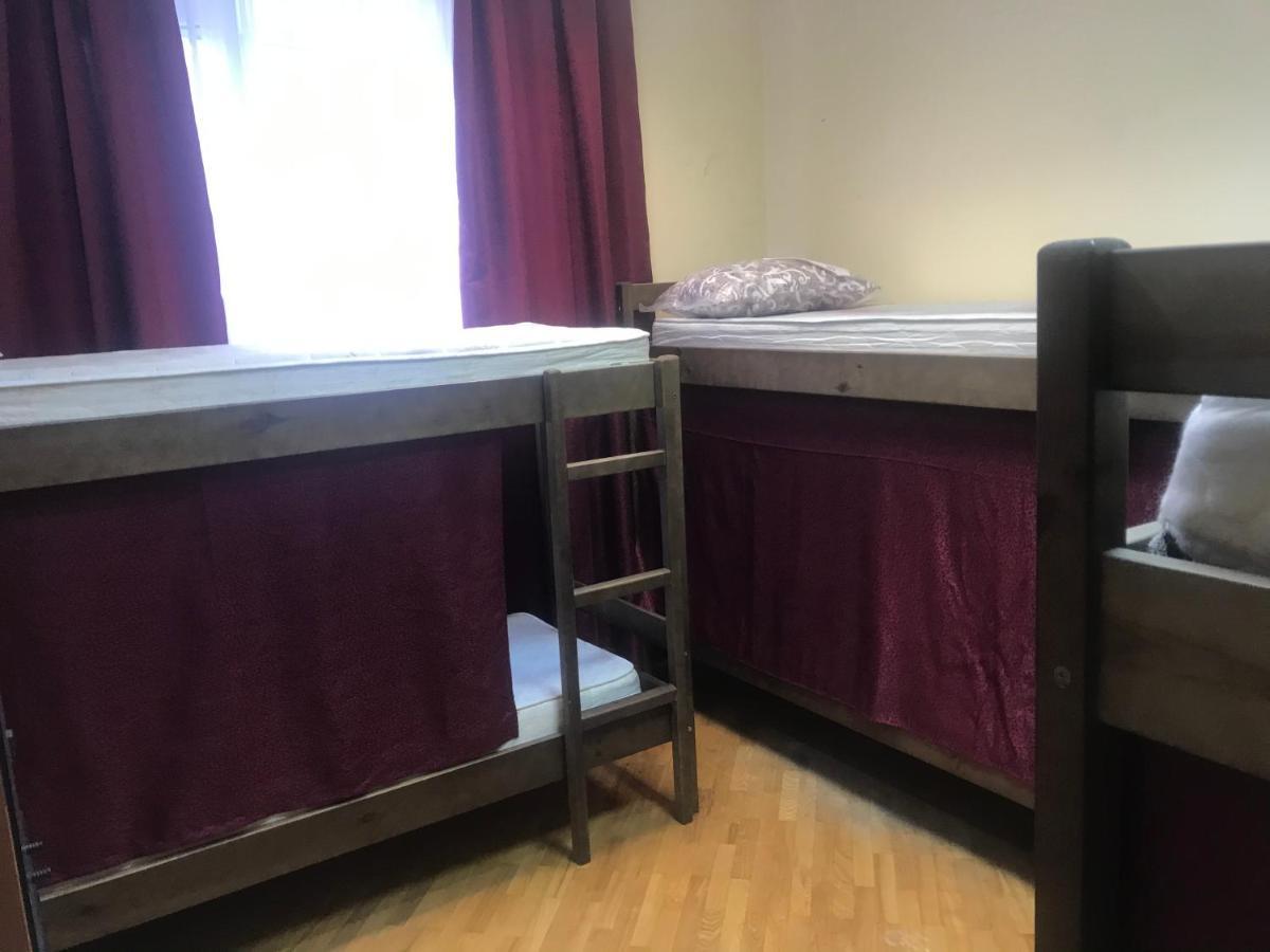 Ararat-Shulyavskaya Hostel Kiev Esterno foto