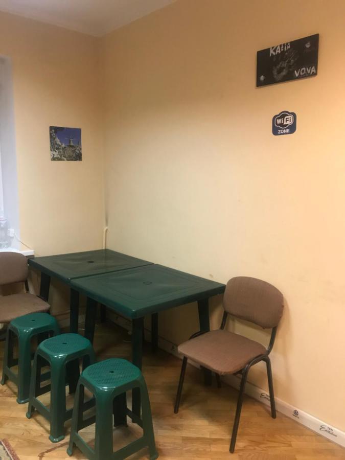 Ararat-Shulyavskaya Hostel Kiev Esterno foto
