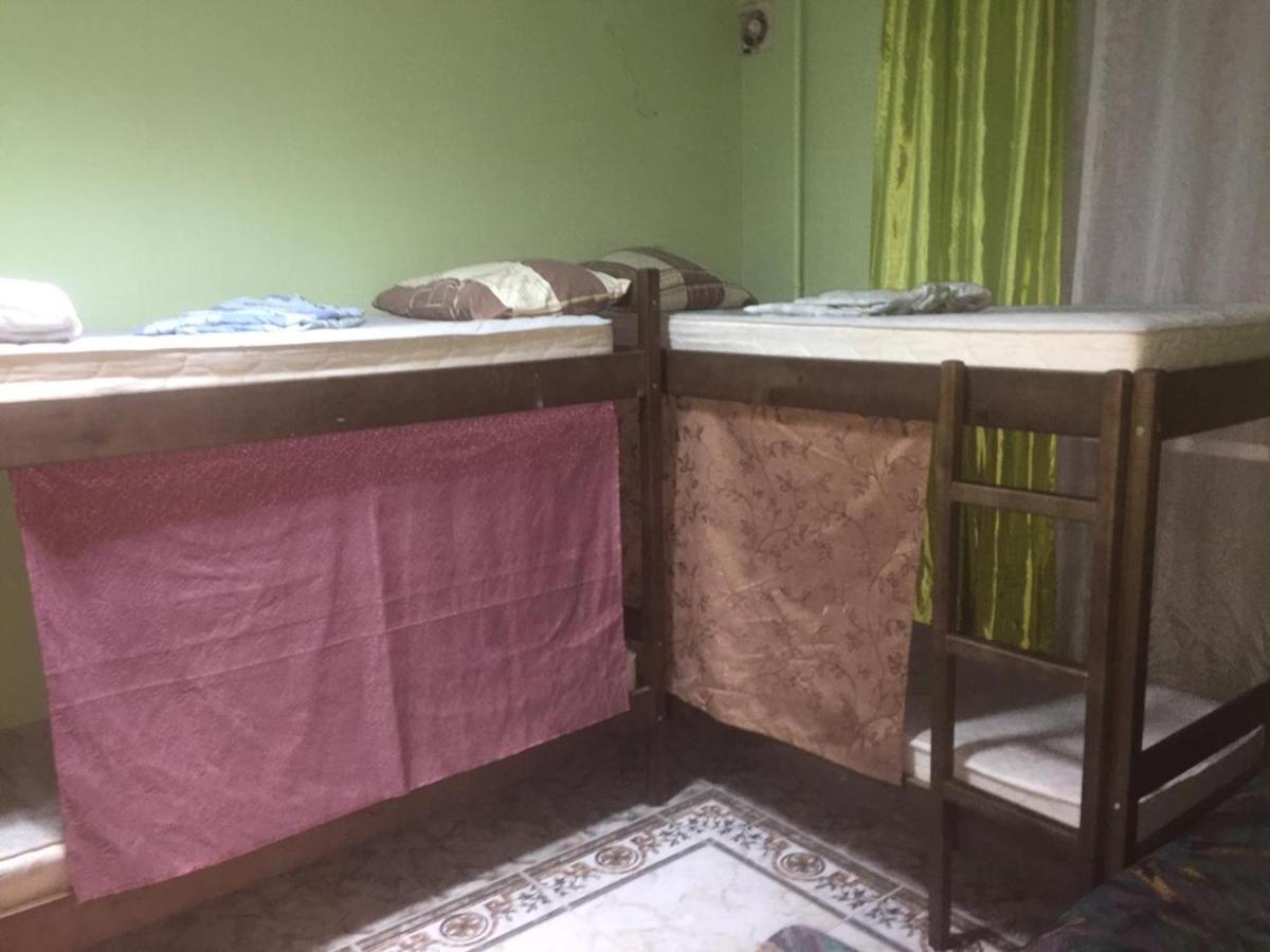 Ararat-Shulyavskaya Hostel Kiev Esterno foto