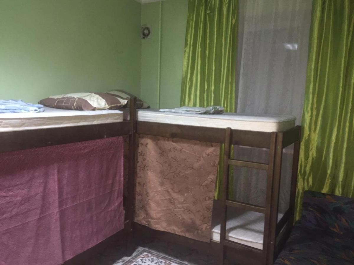 Ararat-Shulyavskaya Hostel Kiev Esterno foto